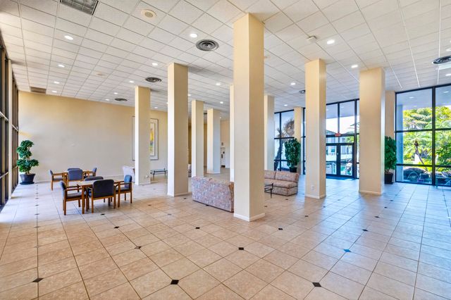 3589 S Ocean Boulevard 30, South Palm Beach, FL 33480