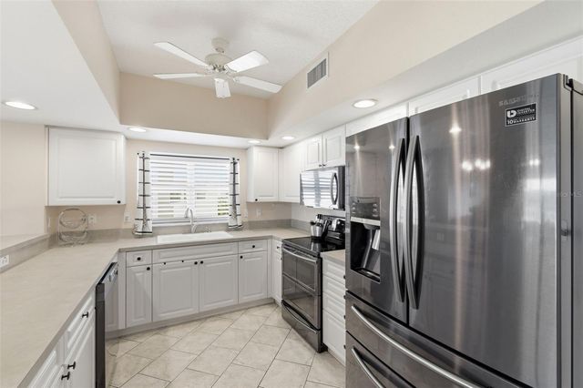 1200 COUNTRY CLUB DRIVE 1206, Largo, FL 33771