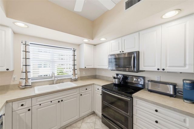 1200 COUNTRY CLUB DRIVE 1206, Largo, FL 33771