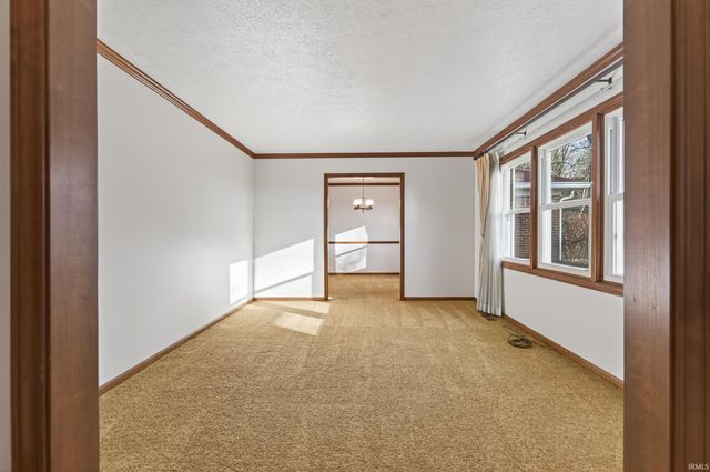 2492 S Roberts Way, Logansport, IN 46947