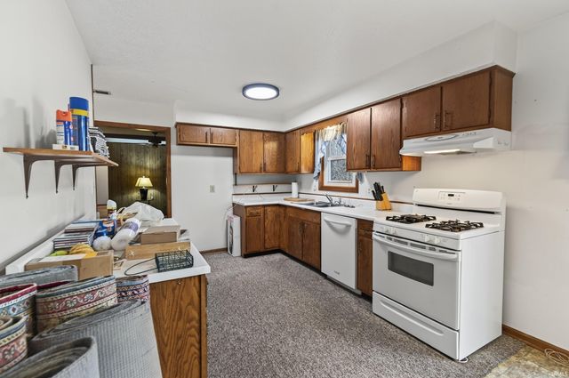 2492 S Roberts Way, Logansport, IN 46947