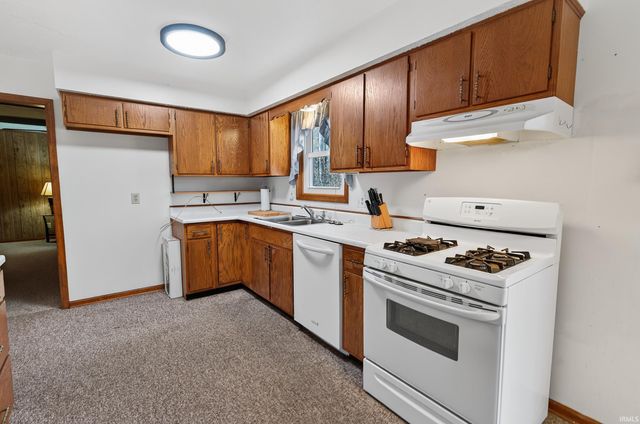 2492 S Roberts Way, Logansport, IN 46947