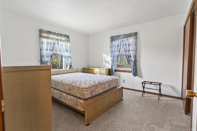 2492 S Roberts Way, Logansport, IN 46947