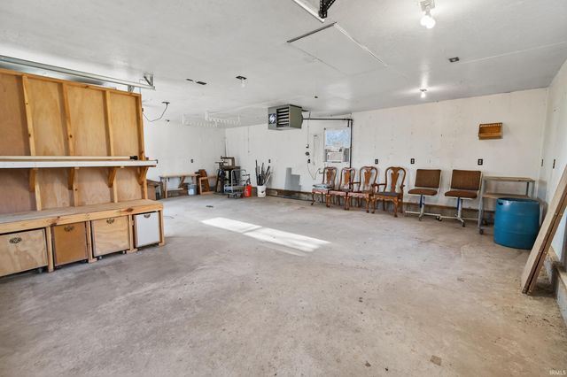 2492 S Roberts Way, Logansport, IN 46947