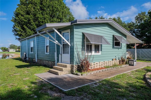 489 VILLAGE CIRCLE SW, Winter Haven, FL 33880
