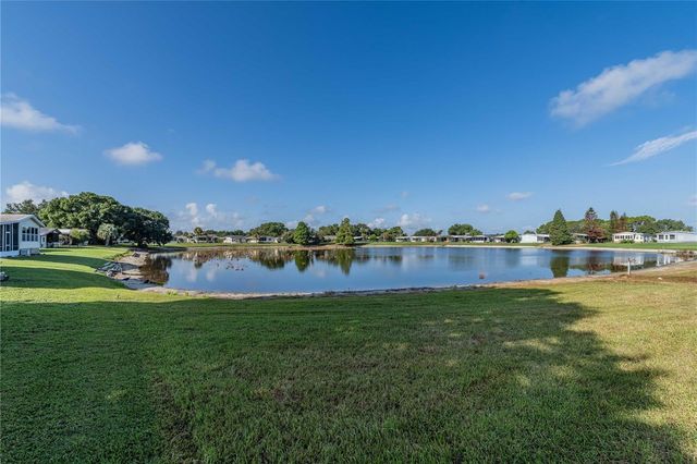 489 VILLAGE CIRCLE SW, Winter Haven, FL 33880