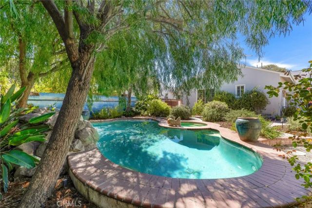 6522 Belmar Avenue, Reseda, CA 91335