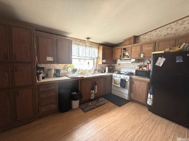 660 S Meridian Road, Lovelock, NV 89419