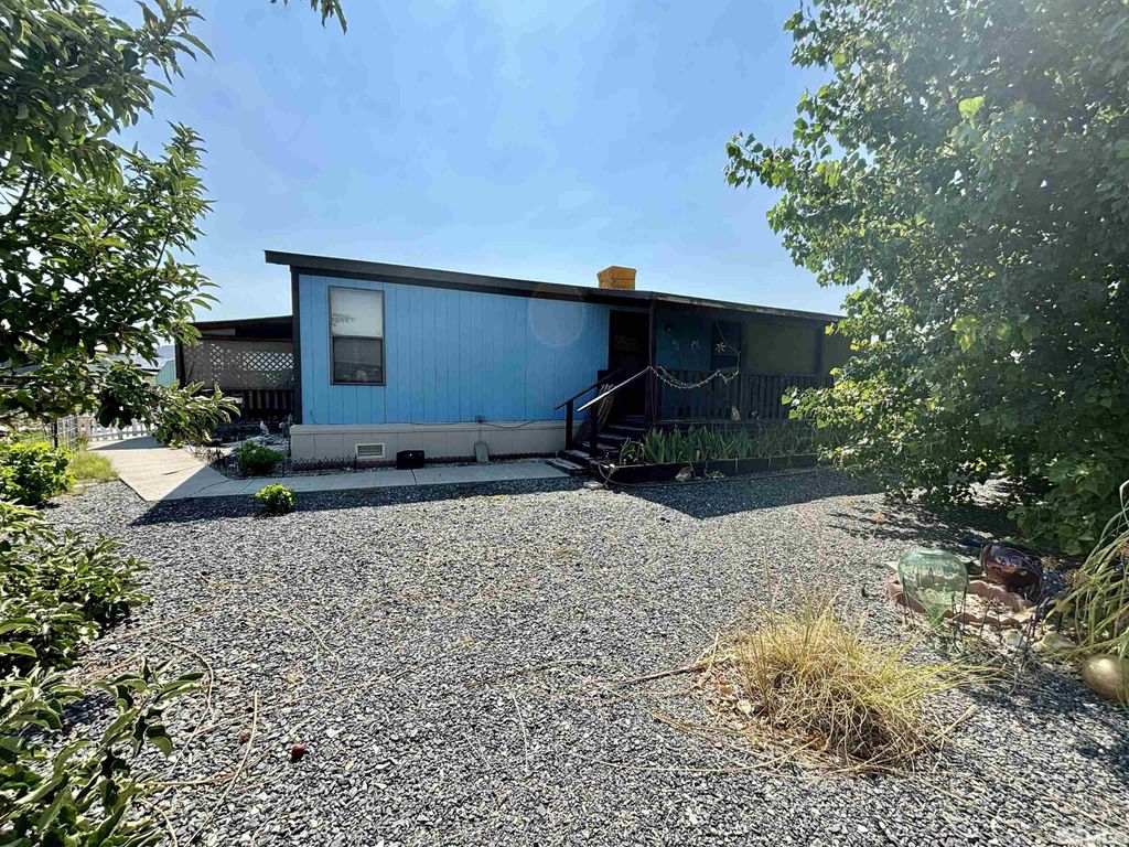 660 S Meridian Road, Lovelock, NV 89419