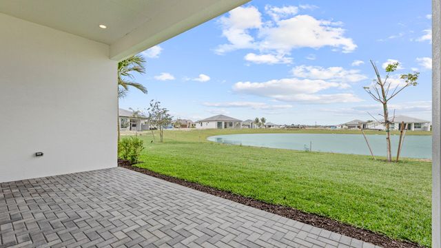5042 Rivo Alto Circle, Westlake, FL 33470