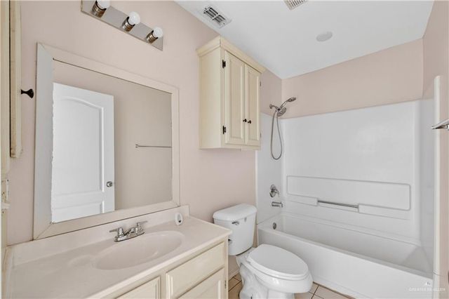 2505 Redbud Avenue A, Mcallen, TX 78504