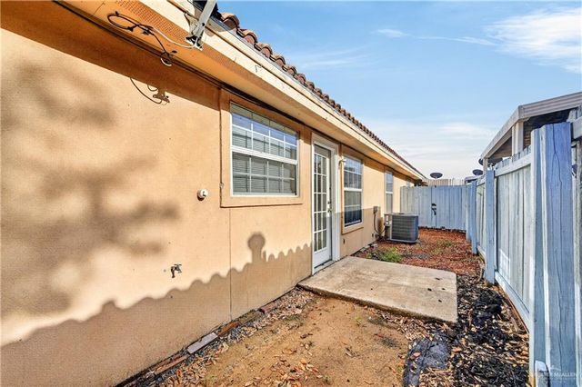 2505 Redbud Avenue A, Mcallen, TX 78504