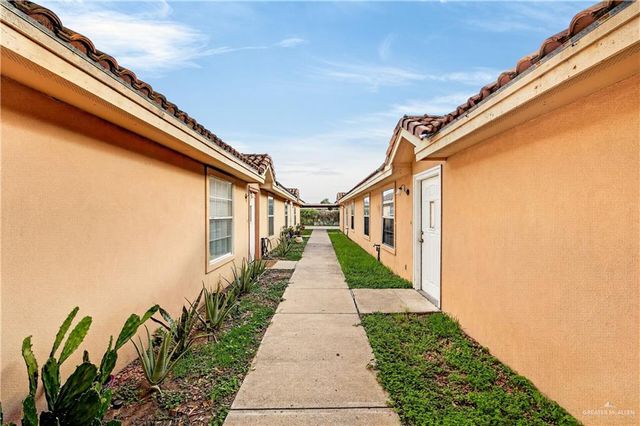 2505 Redbud Avenue A, Mcallen, TX 78504