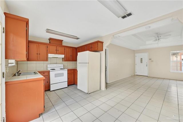 2505 Redbud Avenue A, Mcallen, TX 78504