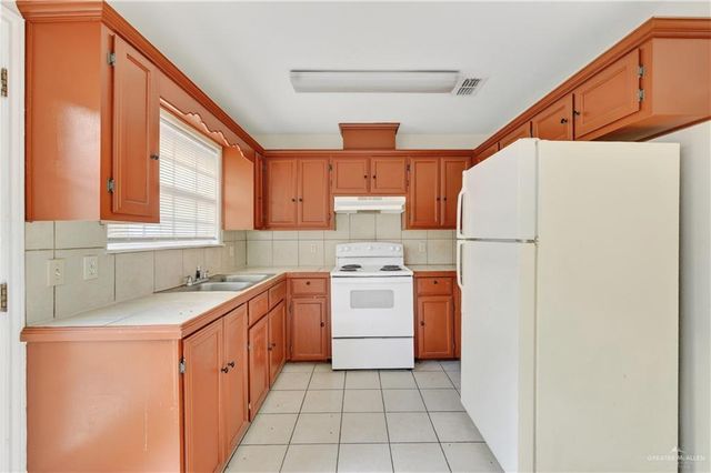 2505 Redbud Avenue A, Mcallen, TX 78504