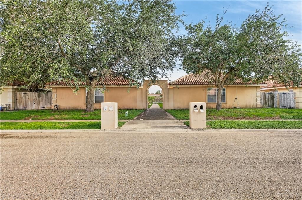 2505 Redbud Avenue A, Mcallen, TX 78504