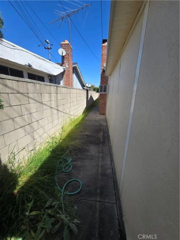 1430 W Hillandale, La Habra, CA 90631