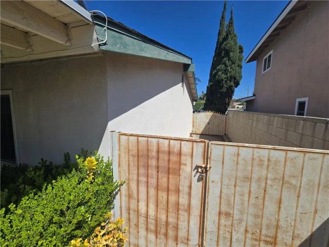 1430 W Hillandale, La Habra, CA 90631
