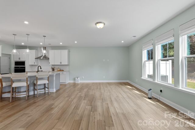 6113 Mariemont Circle, Charlotte, NC 28226