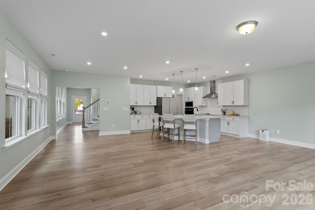 6113 Mariemont Circle, Charlotte, NC 28226