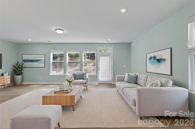 6113 Mariemont Circle, Charlotte, NC 28226