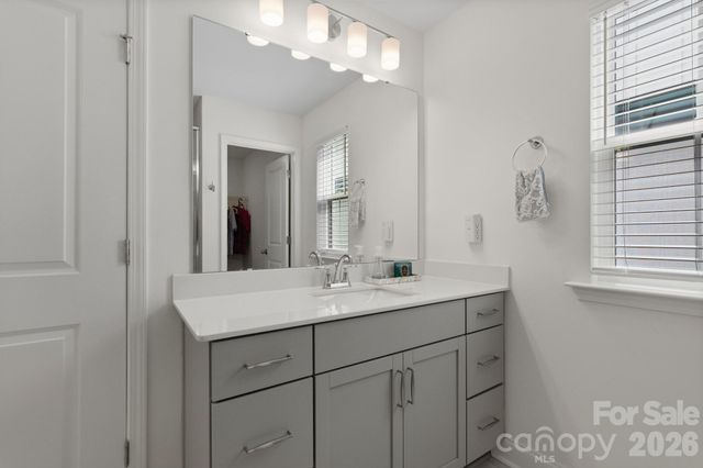 6113 Mariemont Circle, Charlotte, NC 28226
