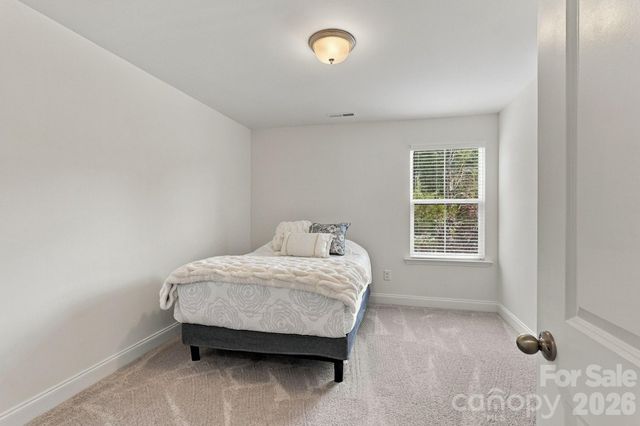 6113 Mariemont Circle, Charlotte, NC 28226