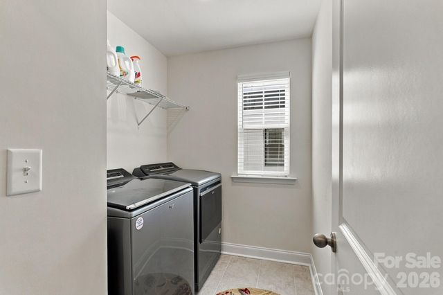 6113 Mariemont Circle, Charlotte, NC 28226
