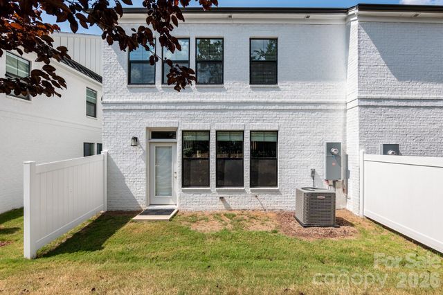 6113 Mariemont Circle, Charlotte, NC 28226
