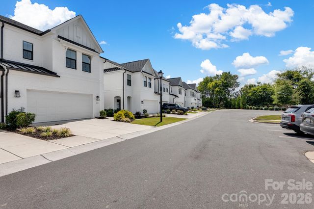 6113 Mariemont Circle, Charlotte, NC 28226