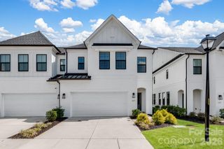 6113 Mariemont Circle, Charlotte, NC 28226