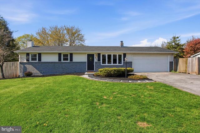 2571 LOCUST RD, Dover, PA 17315