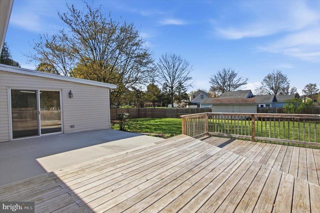 2571 LOCUST RD, Dover, PA 17315