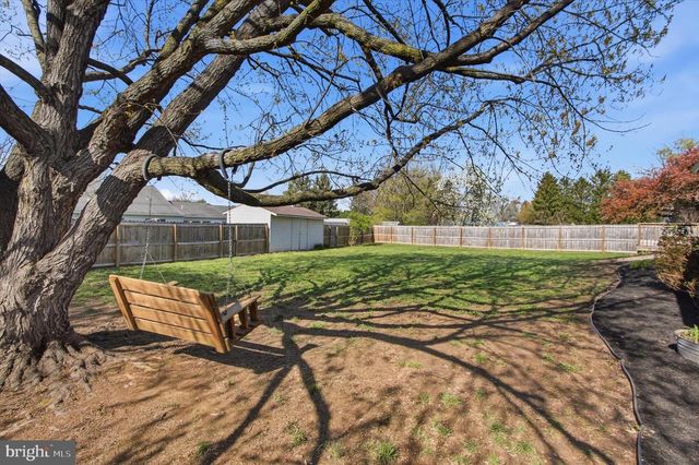 2571 LOCUST RD, Dover, PA 17315