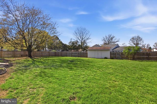2571 LOCUST RD, Dover, PA 17315