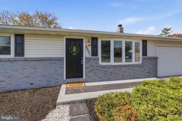 2571 LOCUST RD, Dover, PA 17315