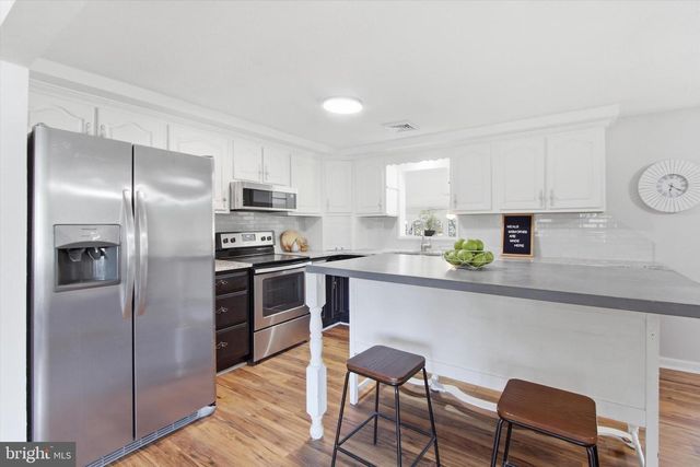 2571 LOCUST RD, Dover, PA 17315