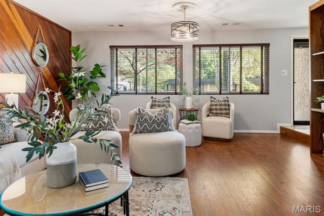 1357 Hampton Road C, St Charles, MO 63303