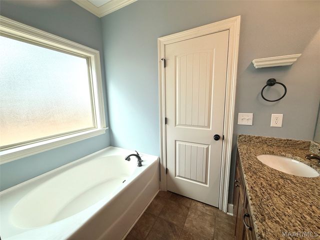 60 Hearth Haven Drive, Wetumpka, AL 36092