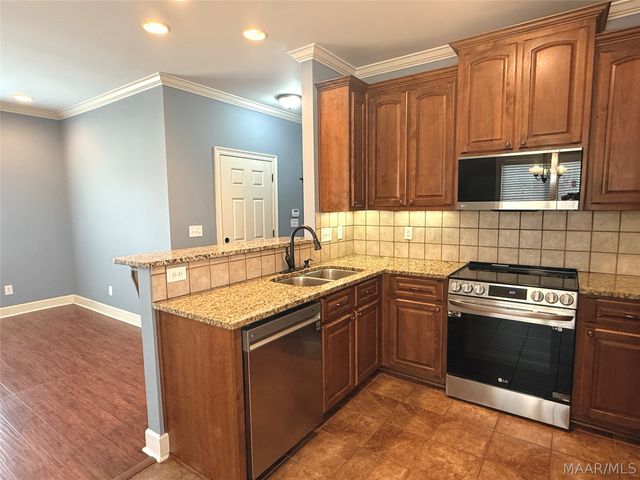 60 Hearth Haven Drive, Wetumpka, AL 36092