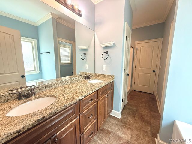 60 Hearth Haven Drive, Wetumpka, AL 36092