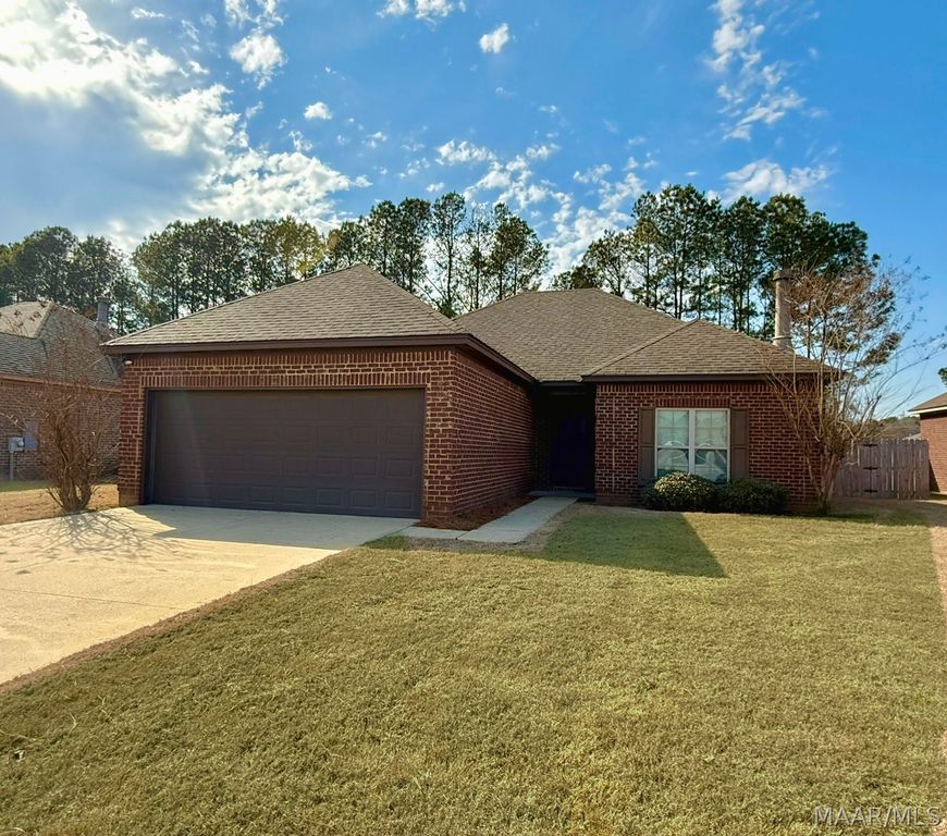 60 Hearth Haven Drive, Wetumpka, AL 36092