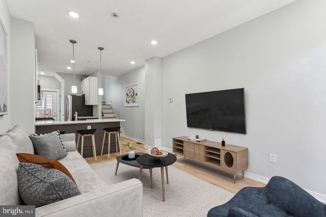 2548 ARCADIA ST, Philadelphia, PA 19125