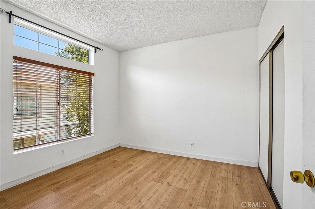 Image 15 of property listing at 11150 Glenoaks Boulevard 271, Pacoima, CA 91331