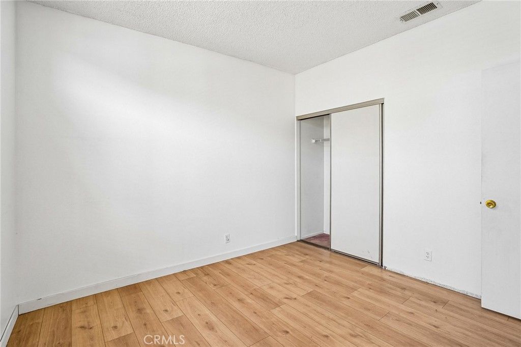 Image 17 of property listing at 11150 Glenoaks Boulevard 271, Pacoima, CA 91331