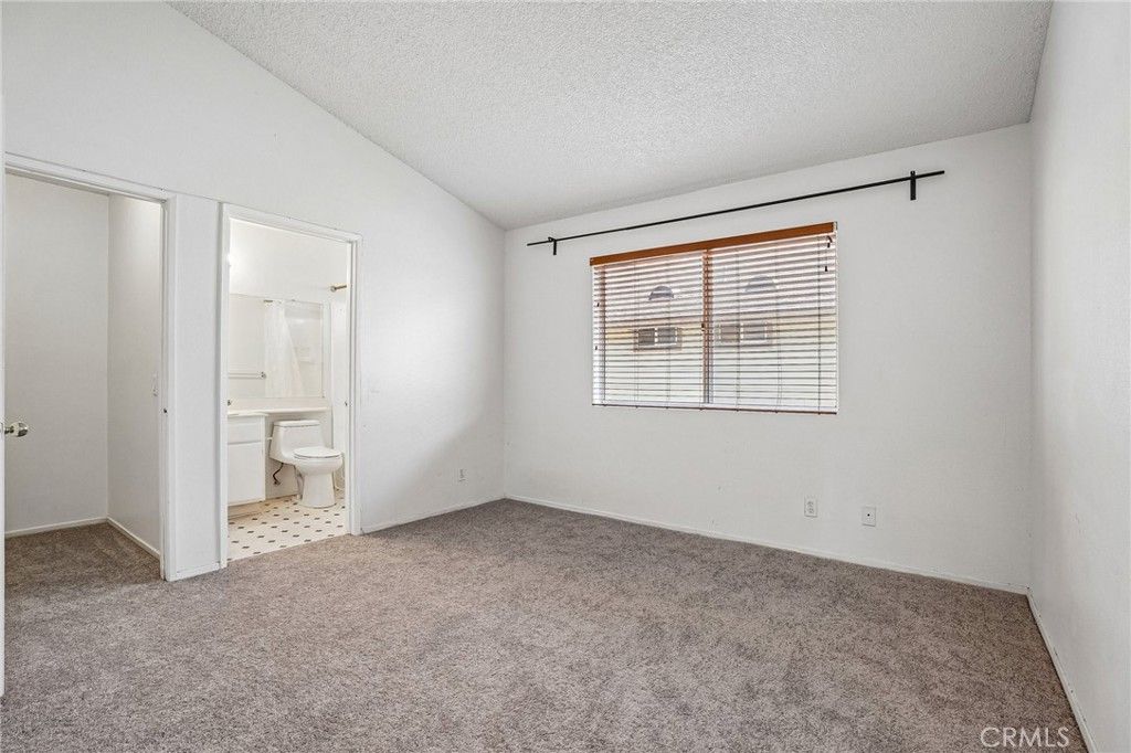 Image 21 of property listing at 11150 Glenoaks Boulevard 271, Pacoima, CA 91331