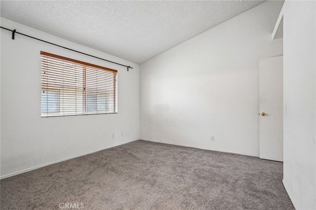 Image 23 of property listing at 11150 Glenoaks Boulevard 271, Pacoima, CA 91331