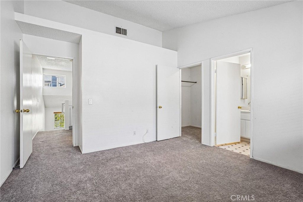 Image 24 of property listing at 11150 Glenoaks Boulevard 271, Pacoima, CA 91331