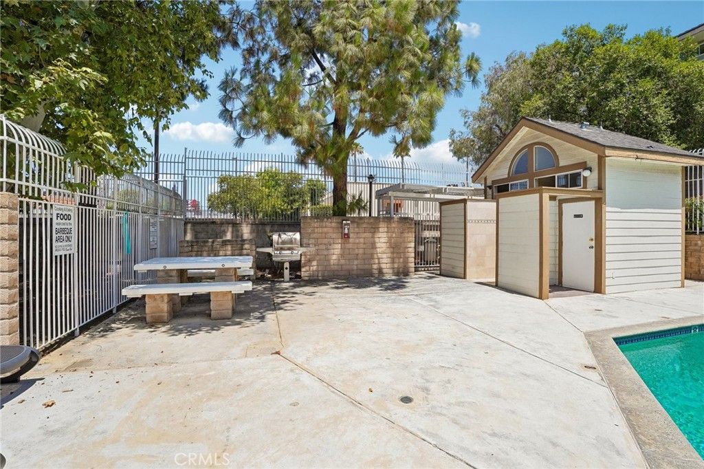 Image 34 of property listing at 11150 Glenoaks Boulevard 271, Pacoima, CA 91331