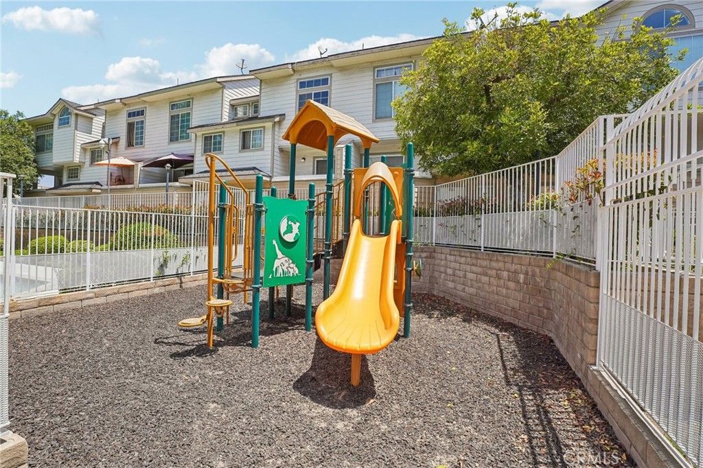 Image 36 of property listing at 11150 Glenoaks Boulevard 271, Pacoima, CA 91331